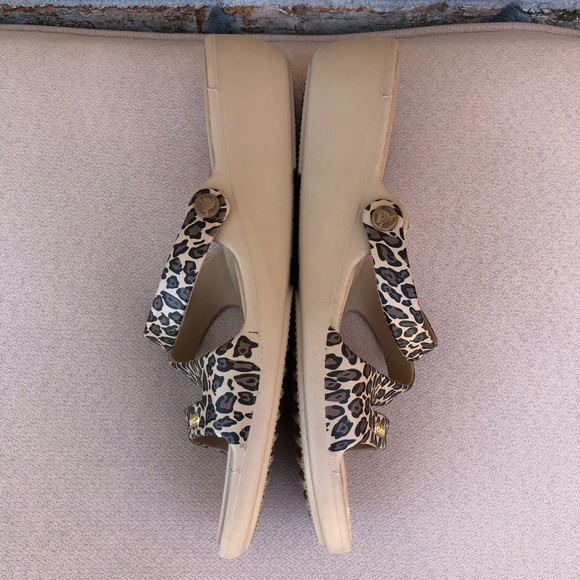 Crocs Patricia Tan Brown Leopard Wedge Slip On Sandals Women's Size 10 - Picture 5 of 13